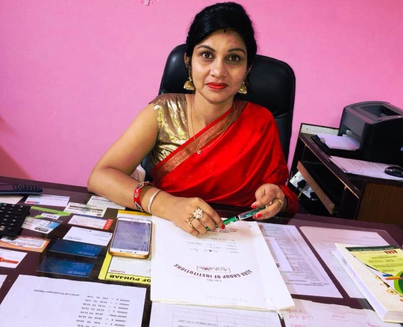 Mrs.Pankaj Singla (Principal)